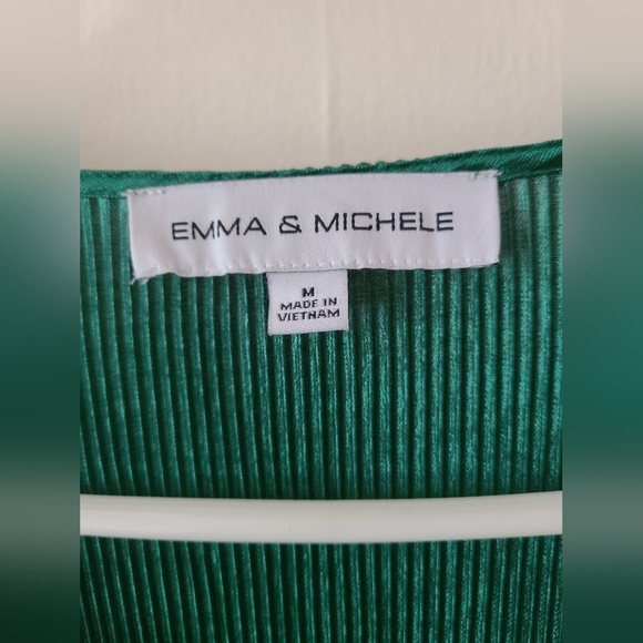 Green Ribbed Dress - Picture 2 of 3